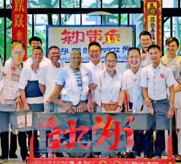 西昌邛海餐饮酒店服务员招聘 西昌邛海餐饮酒店服务员招聘