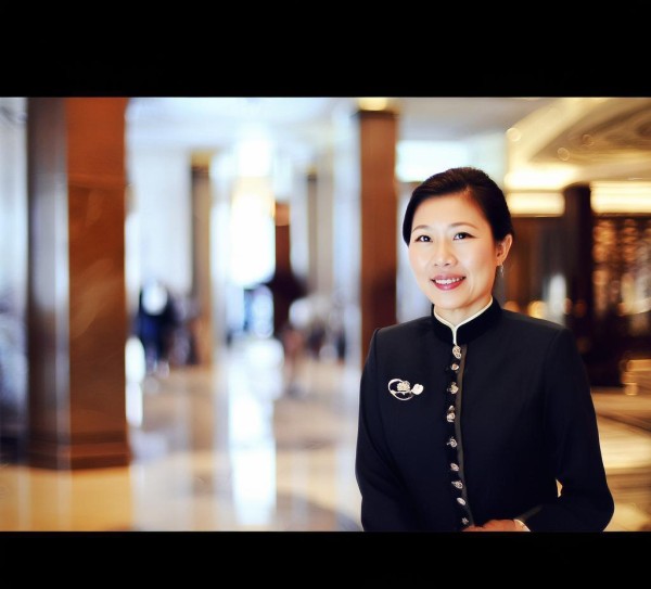 丽景酒店优雅服务礼仪指南
