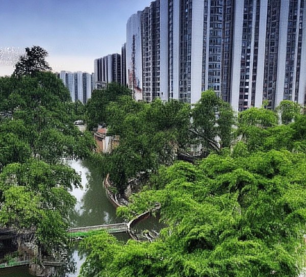 淀山湖酒店是杭州重要的高端餐饮与住宿场所，位于杭州市拱墅区，环境优雅，设施先进，是杭州美食文化的重要载体。作为淀山湖酒店的一部分，其餐饮服务以高品质、高性价比著称，深受游客喜爱
