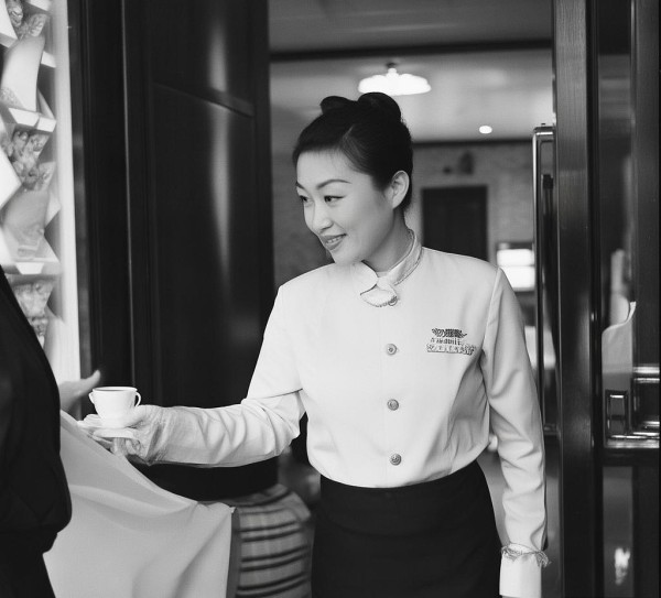 香港酒店服务礼仪,从热情到礼貌,从细节到尊重 香港酒店服务礼仪,从热情到礼貌,从细节到尊重