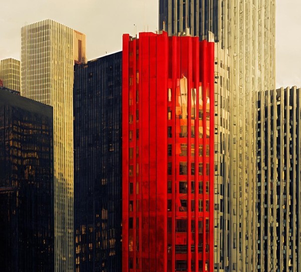 Outliers in Hotspots:The Hidden Costs of a Difference in Price
